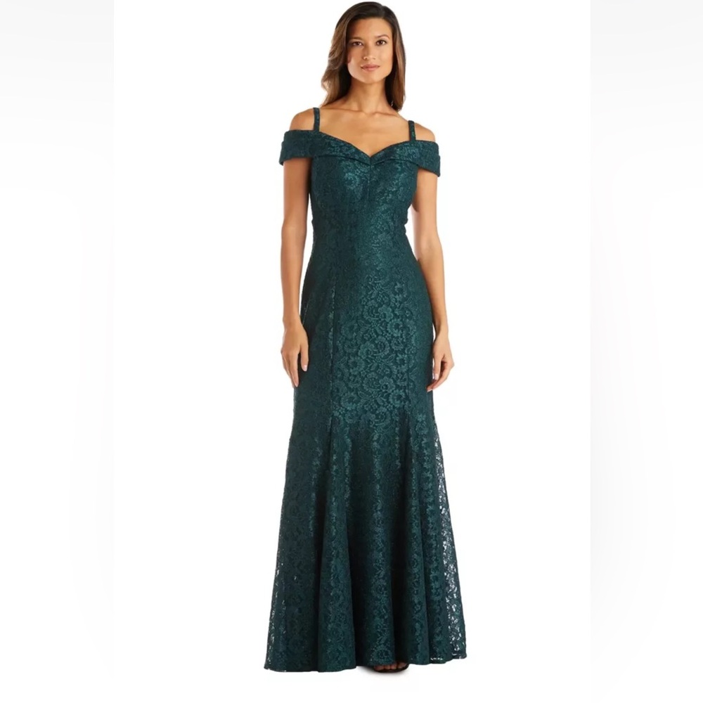 R&M Richards Women's Off-The-Shoulder Lace Gown- Size 8 Green